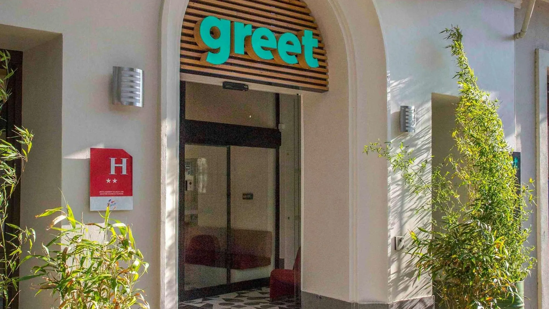 Greet Marseille Centre Saint Charles Hotel