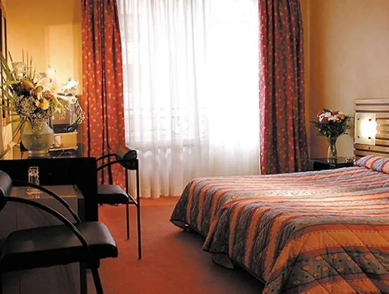 Greet Marseille Centre Saint Charles Hotel